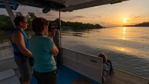 Les stagiaires photographient un coucher de soleil